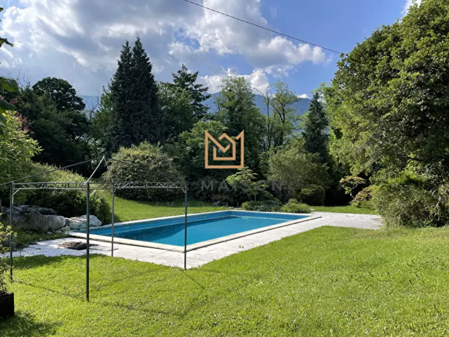 Immagine 1 di Villa in vendita  in Piazza Garibaldi a Asolo