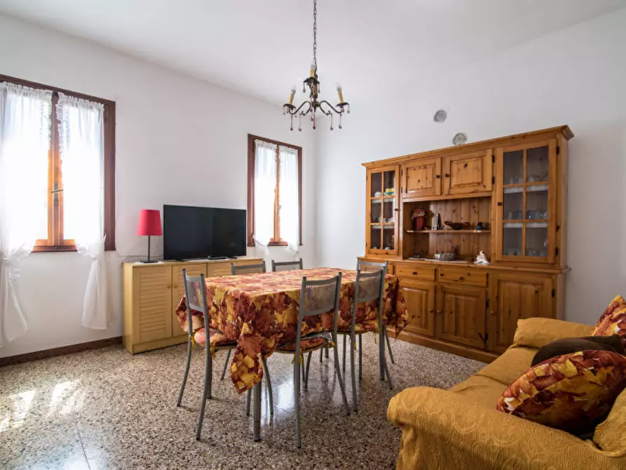 Immagine 1 di Casa indipendente in vendita  in Vicolo Bassetto a Selvazzano Dentro