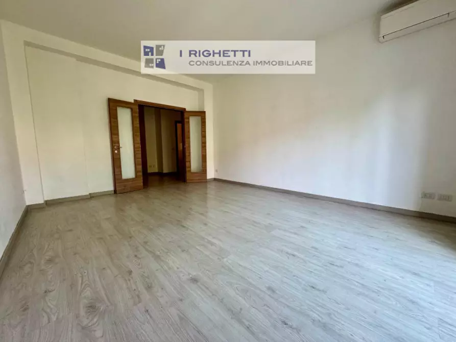 Immagine 1 di Appartamento in vendita  in Via della Valverde a Verona