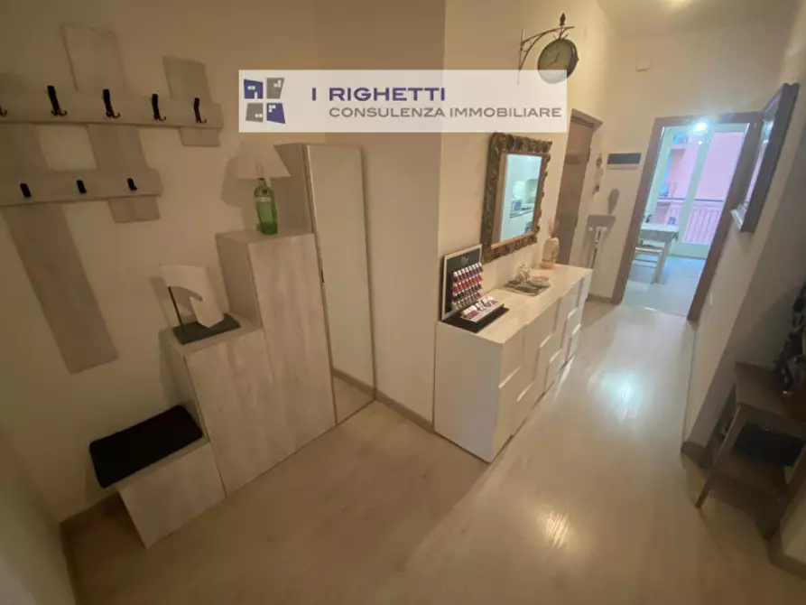 Immagine 2 di Appartamento in vendita  in Via della Valverde a Verona