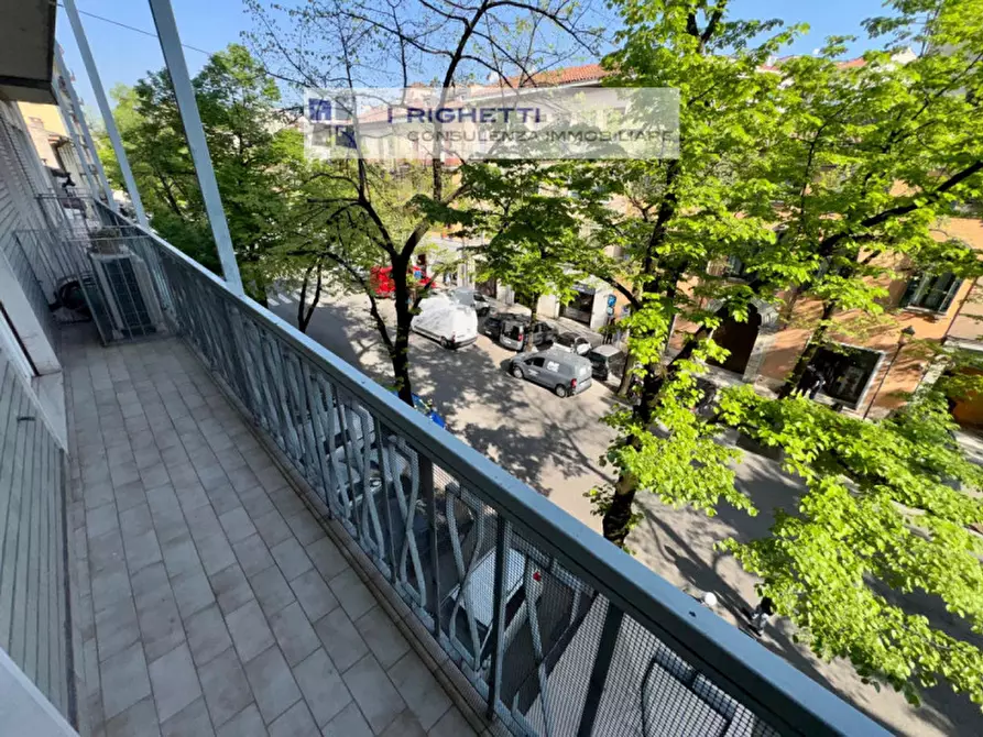 Immagine 4 di Appartamento in vendita  in Via della Valverde a Verona