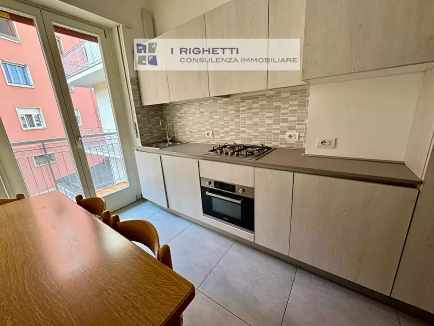 Immagine 8 di Appartamento in vendita  in Via della Valverde a Verona