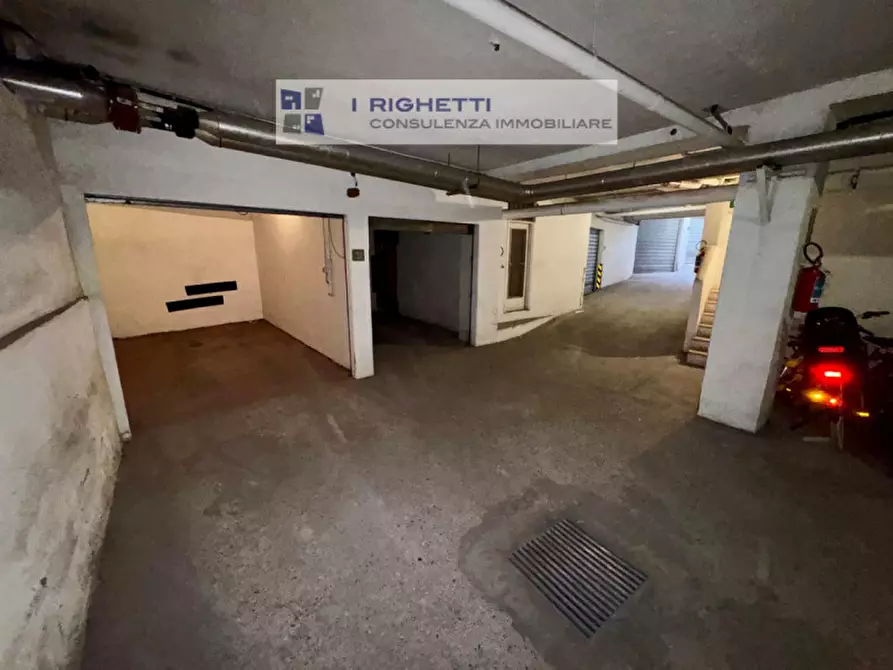 Immagine 15 di Appartamento in vendita  in Via della Valverde a Verona