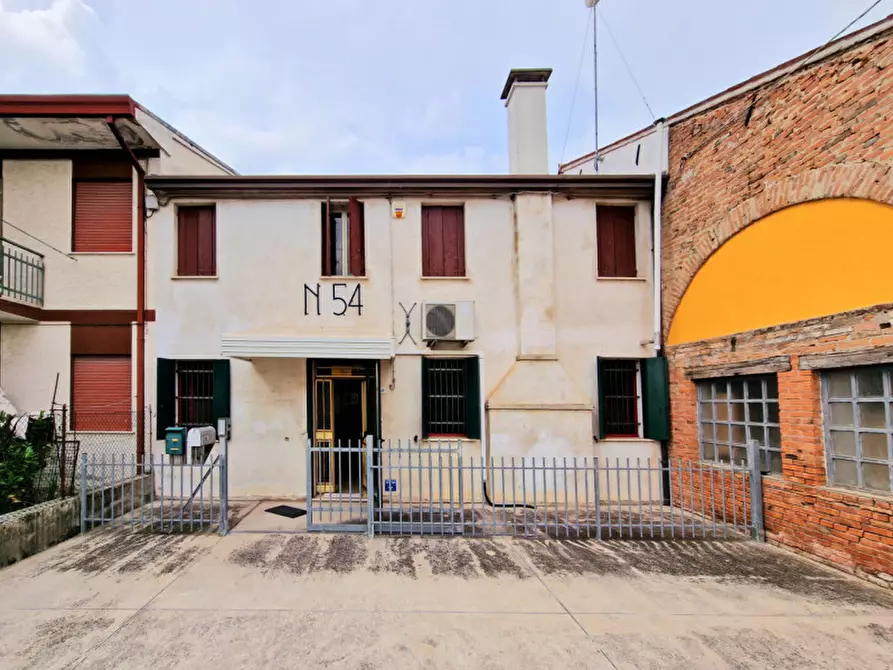 Immagine 1 di Villetta a schiera in vendita  in VIA ROMA a Megliadino San Vitale