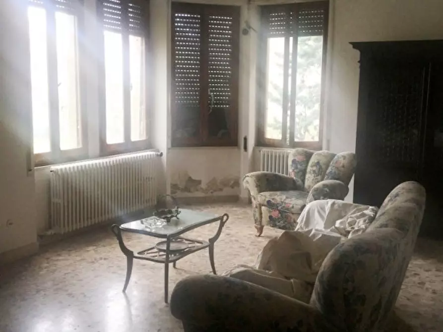 Immagine 4 di Palazzo in vendita  a Ficulle