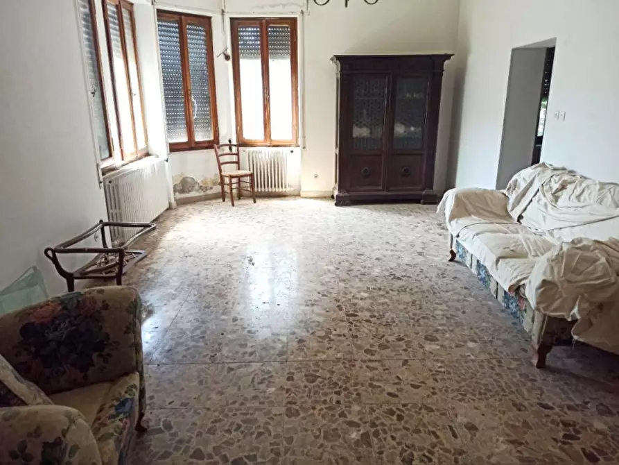 Immagine 5 di Palazzo in vendita  a Ficulle