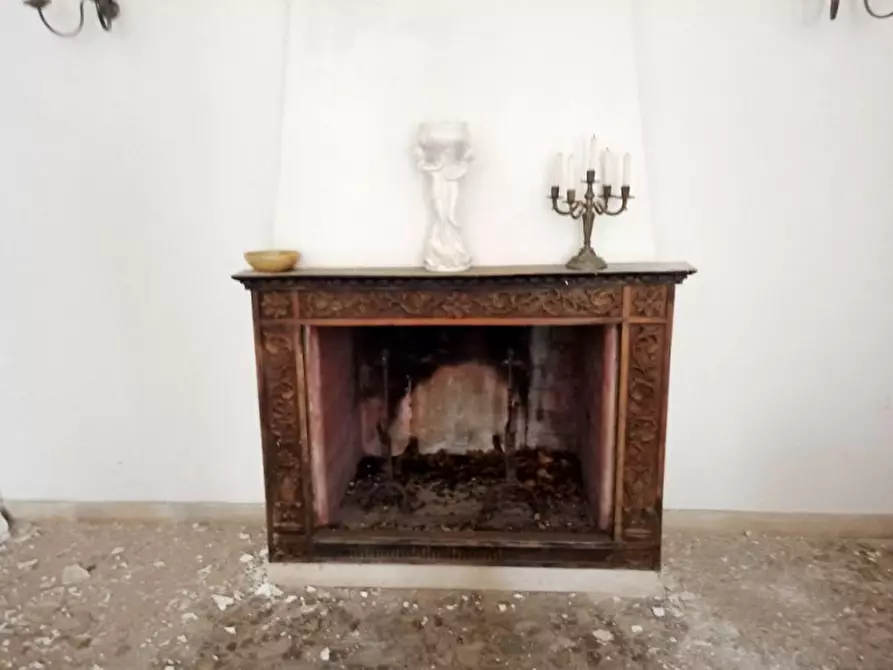 Immagine 6 di Palazzo in vendita  a Ficulle