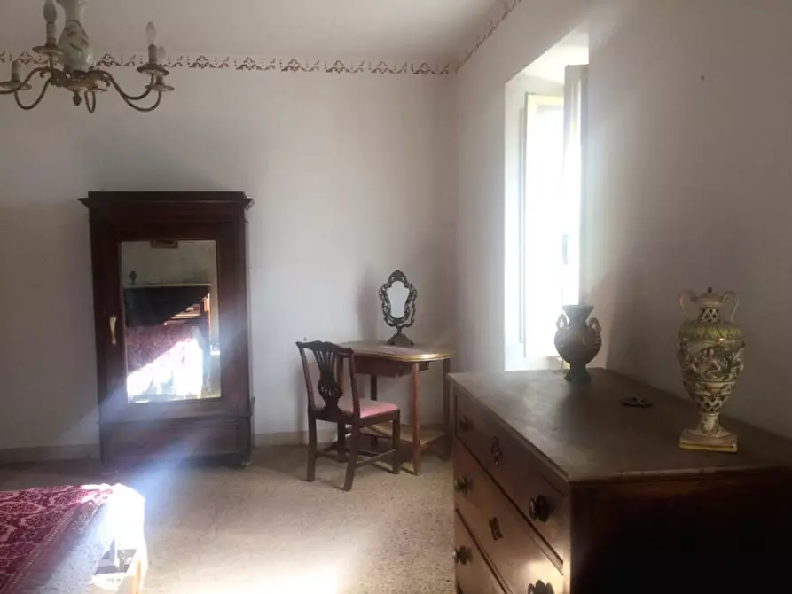 Immagine 9 di Palazzo in vendita  a Ficulle