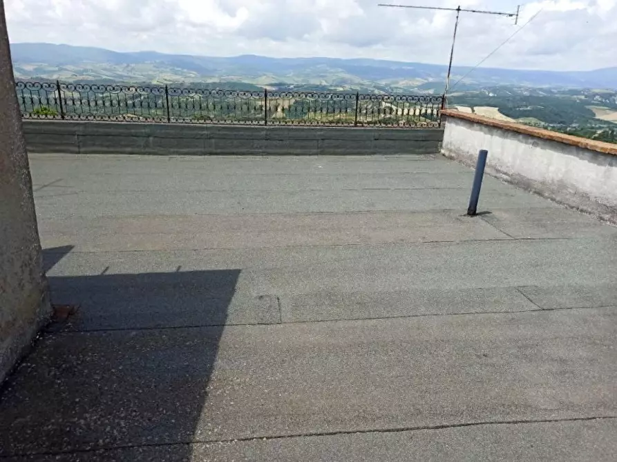 Immagine 12 di Palazzo in vendita  a Ficulle