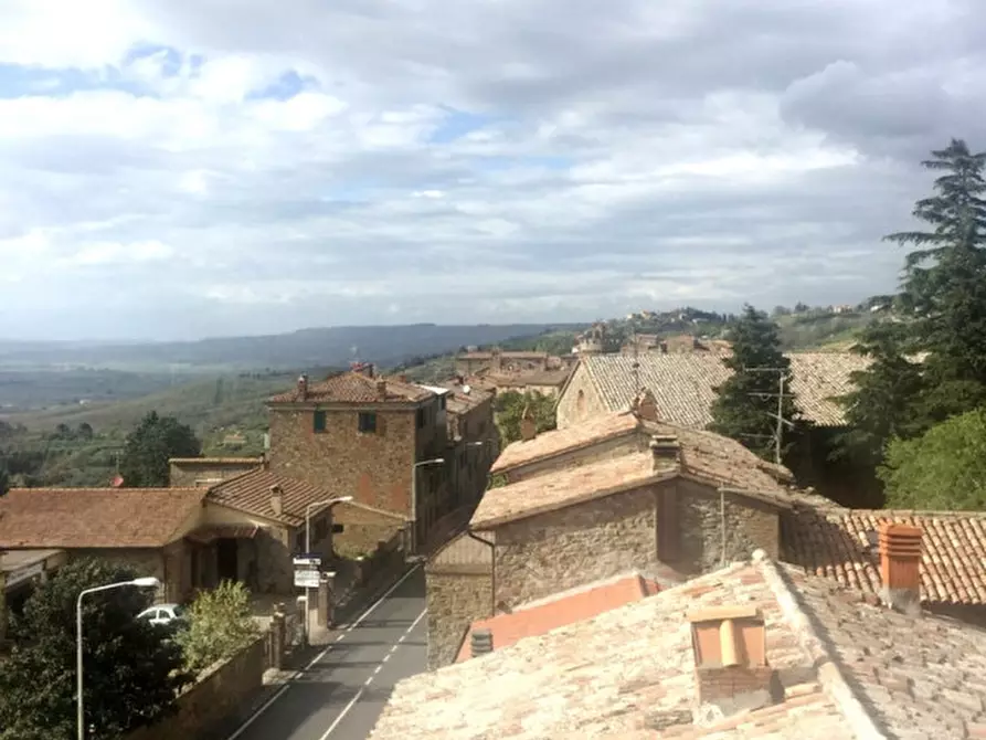 Immagine 20 di Palazzo in vendita  a Ficulle