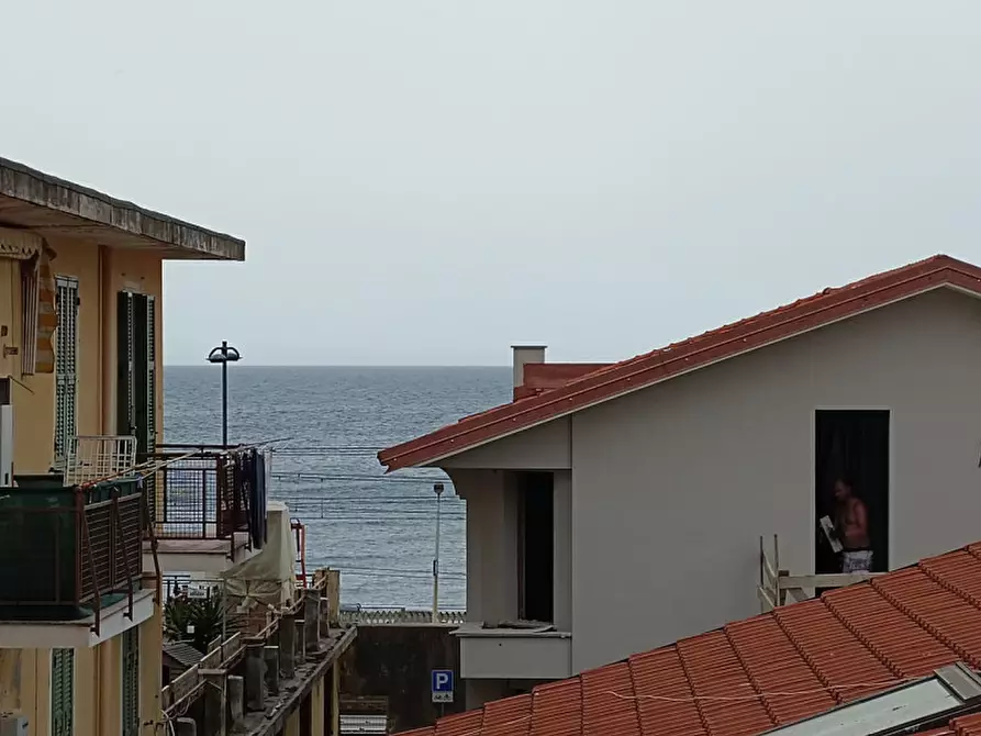 Immagine 24 di Casa indipendente in vendita  in Vittorio Emanuele lato mare a Bordighera