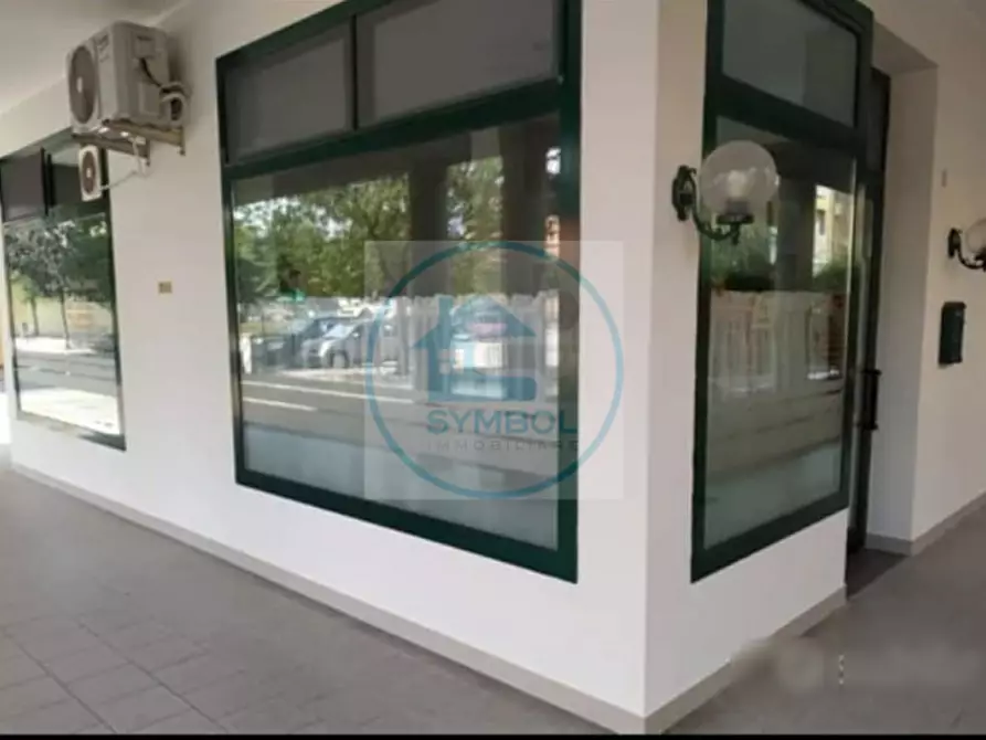 Immagine 3 di Negozio in affitto  in via liguria a Martellago