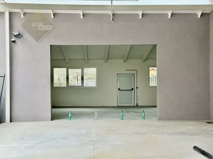 Immagine 4 di Laboratorio in vendita  in Via Carducci 6 a Rossano Veneto