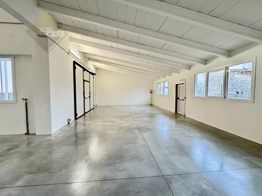 Immagine 10 di Laboratorio in vendita  in Via Carducci 6 a Rossano Veneto