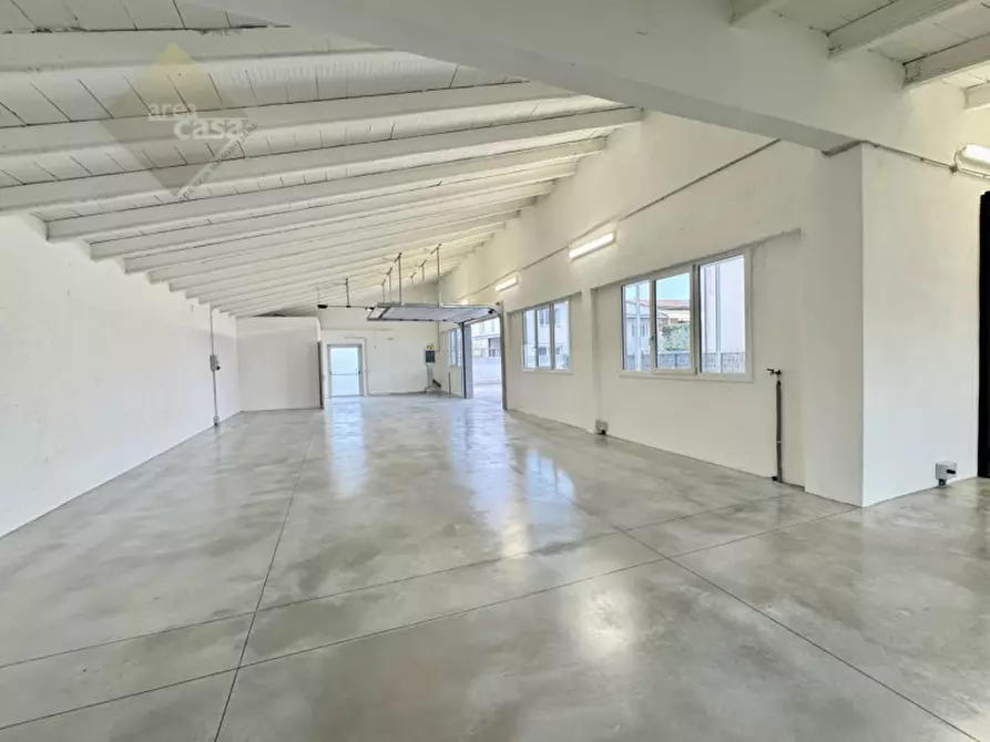 Immagine 11 di Laboratorio in vendita  in Via Carducci 6 a Rossano Veneto