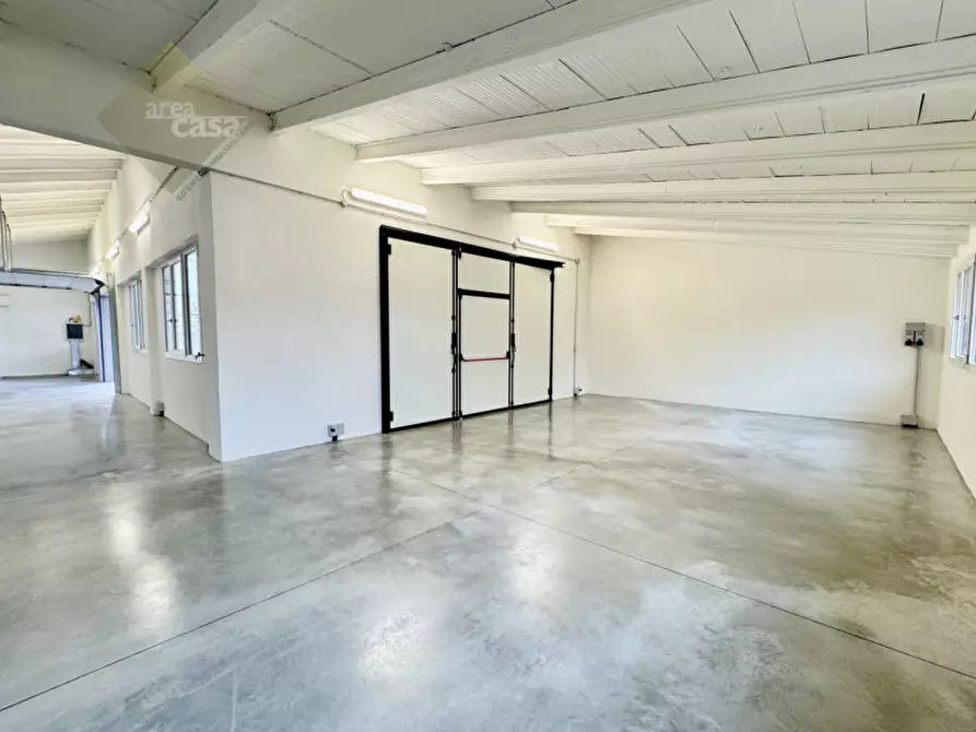 Immagine 12 di Laboratorio in vendita  in Via Carducci 6 a Rossano Veneto