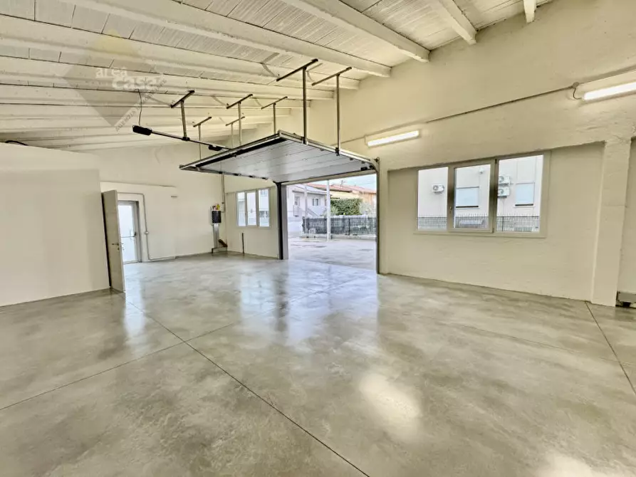 Immagine 13 di Laboratorio in vendita  in Via Carducci 6 a Rossano Veneto