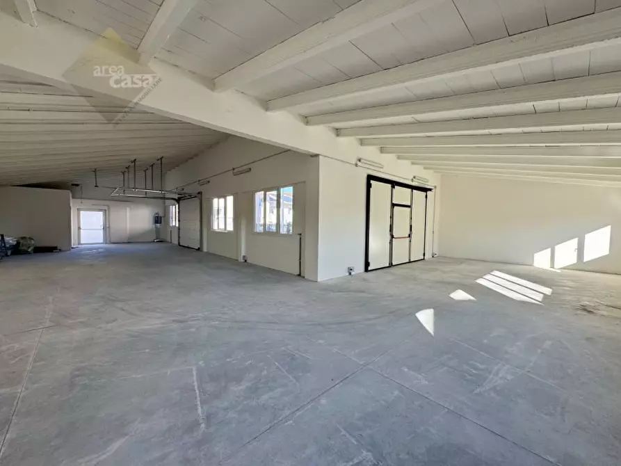 Immagine 14 di Laboratorio in vendita  in Via Carducci 6 a Rossano Veneto