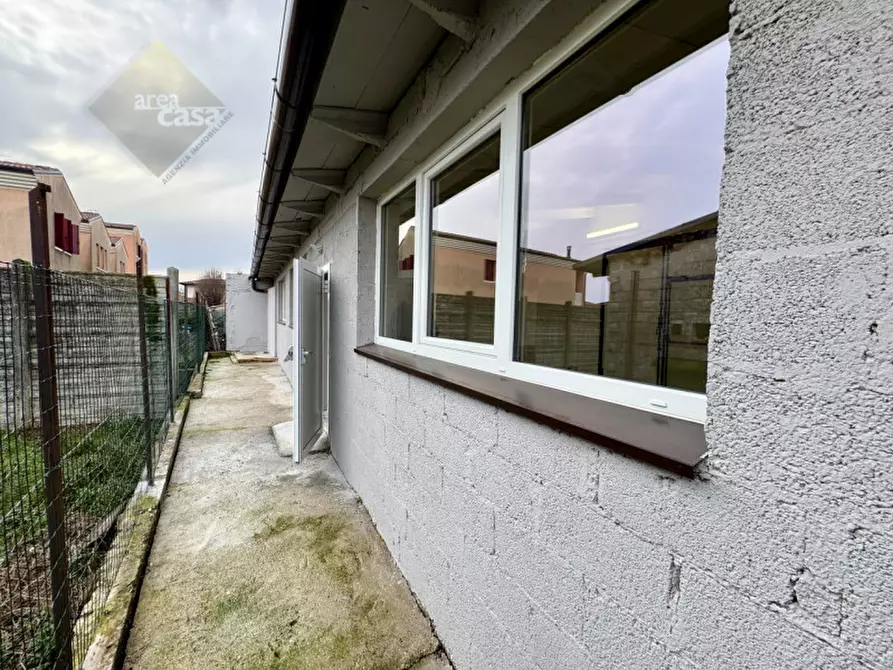 Immagine 15 di Laboratorio in vendita  in Via Carducci 6 a Rossano Veneto