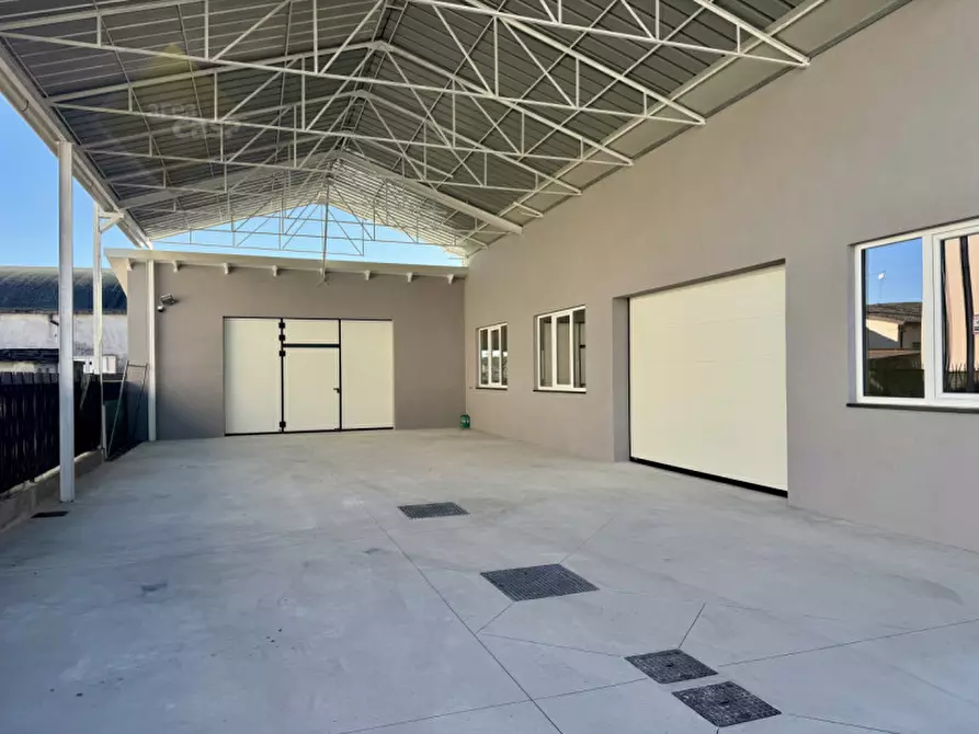 Immagine 18 di Laboratorio in vendita  in Via Carducci 6 a Rossano Veneto