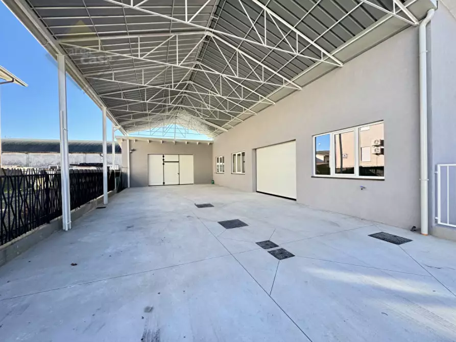 Immagine 19 di Laboratorio in vendita  in Via Carducci 6 a Rossano Veneto