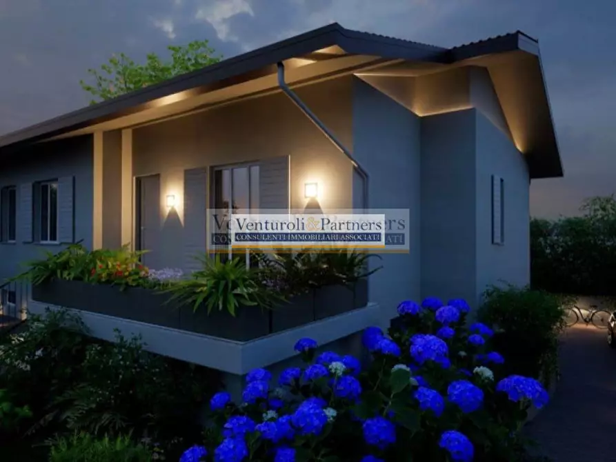 Immagine 2 di Villa in vendita  in la famiglia a Lonato del Garda