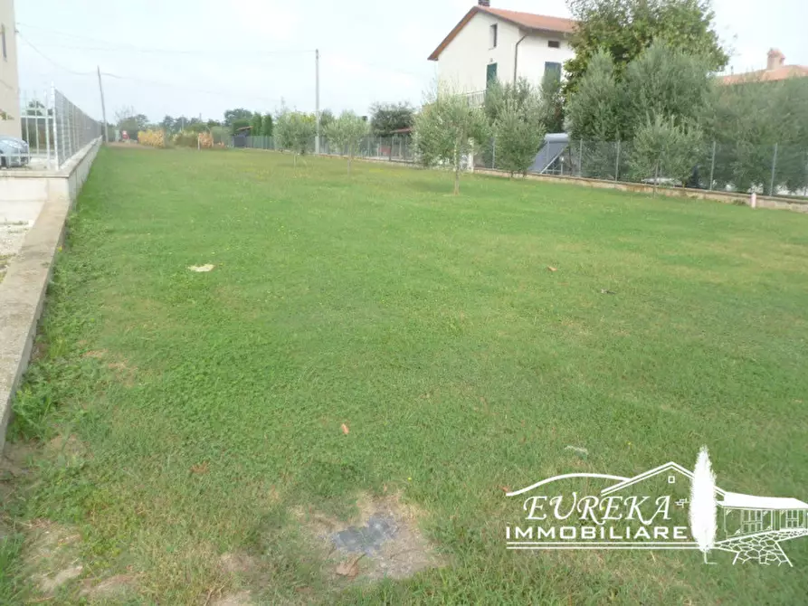 Immagine 2 di Terreno in vendita  in Via Roma, Castiglione del lago a Castiglione Del Lago