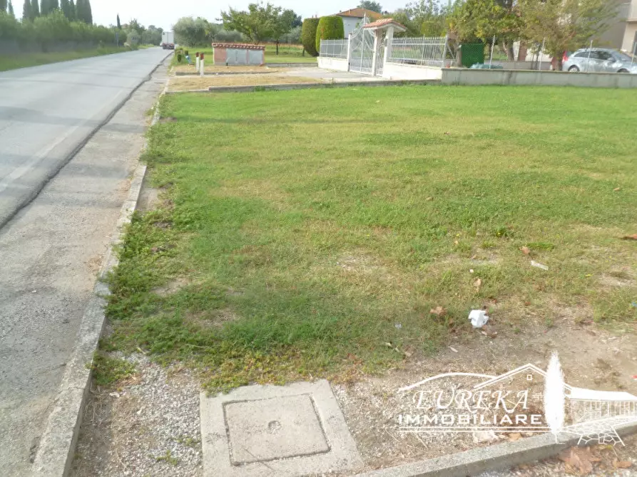 Immagine 4 di Terreno in vendita  in Via Roma, Castiglione del lago a Castiglione Del Lago