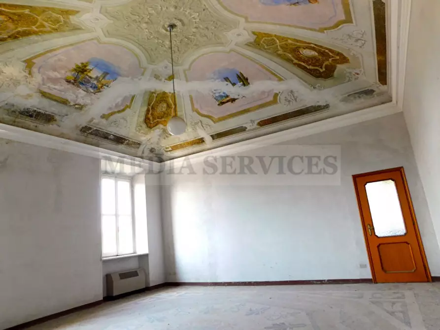 Immagine 37 di Palazzo in vendita  in via Castello n° 35 a Cergnago