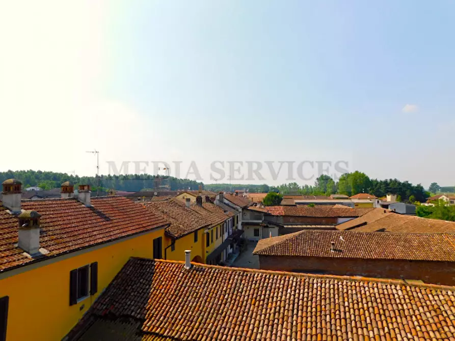 Immagine 39 di Palazzo in vendita  in via Castello n° 35 a Cergnago