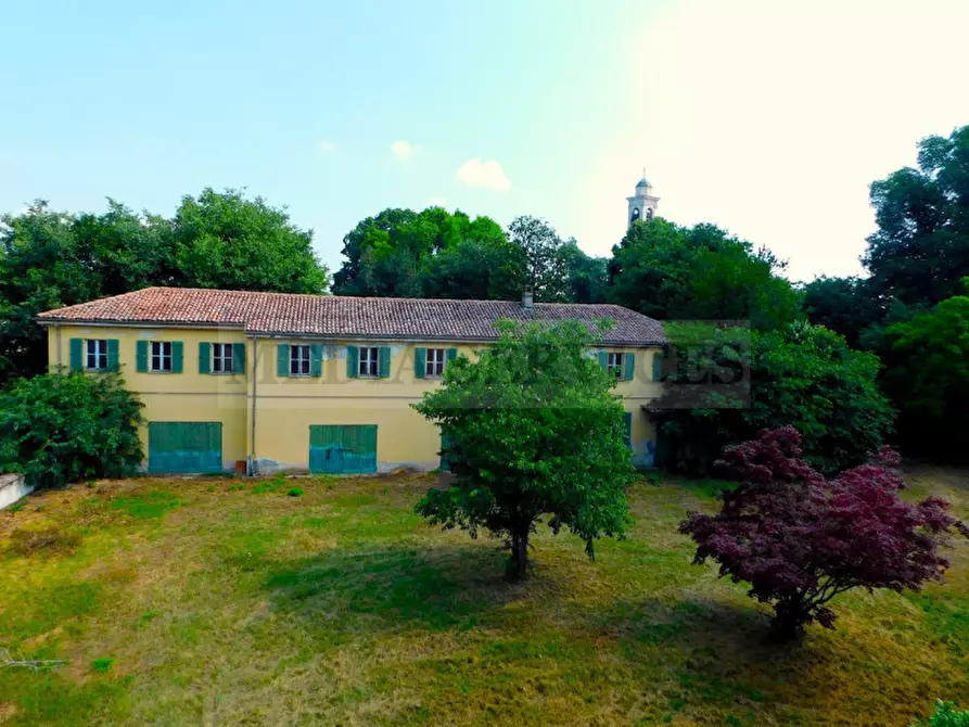 Immagine 41 di Palazzo in vendita  in via Castello n° 35 a Cergnago