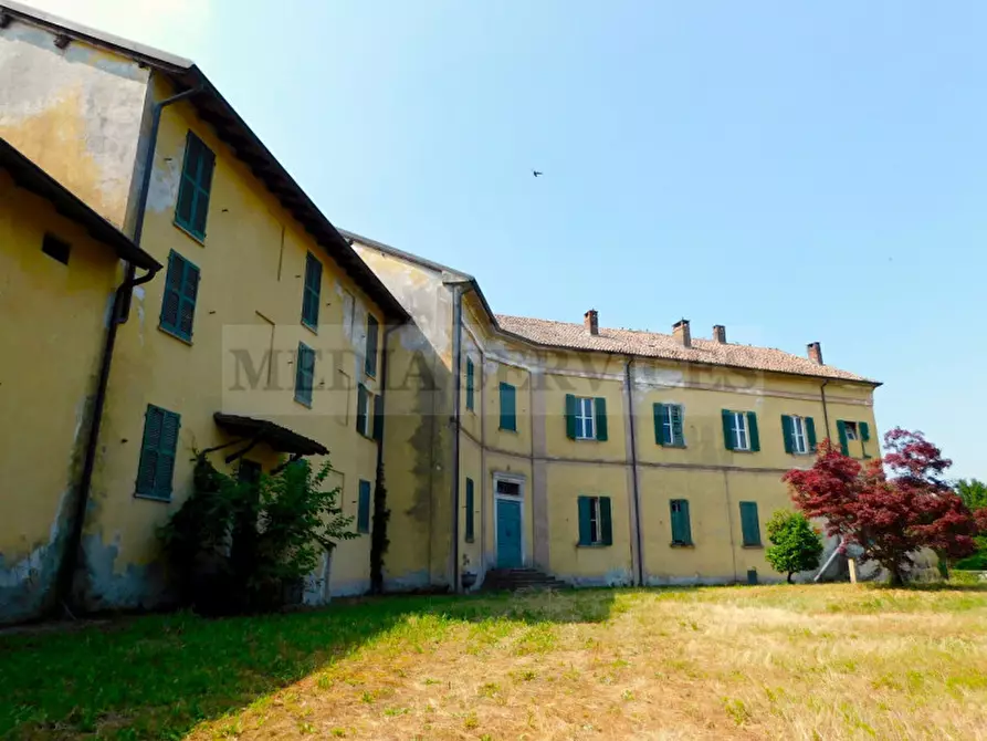 Immagine 48 di Palazzo in vendita  in via Castello n° 35 a Cergnago