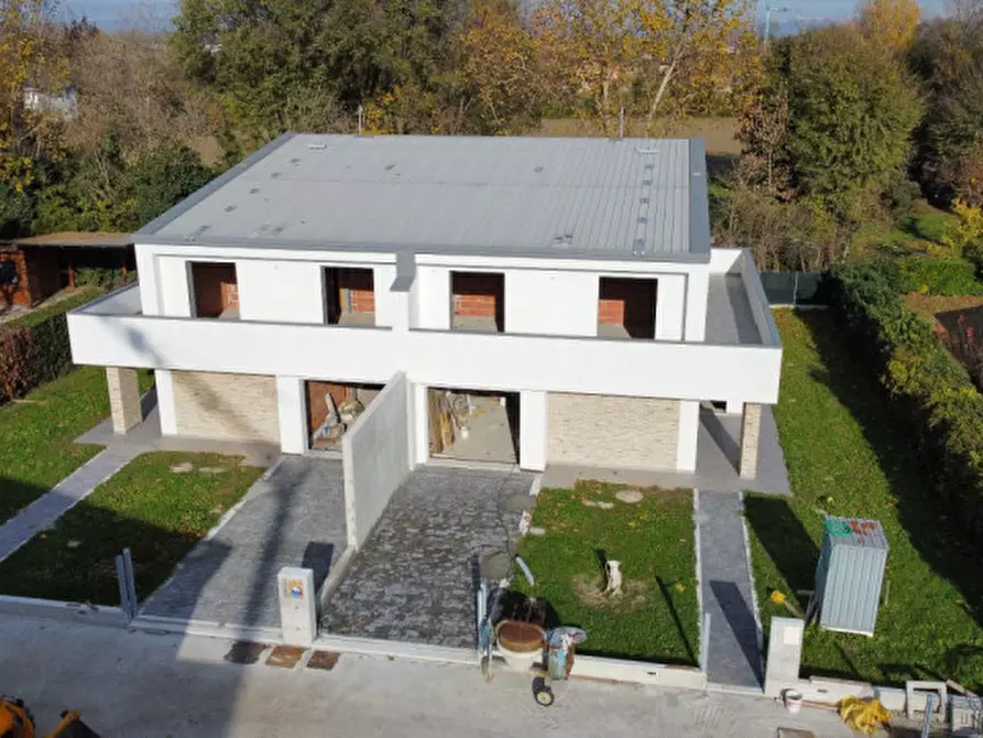 Immagine 1 di Casa bifamiliare in vendita  in via Rovigo a Saonara