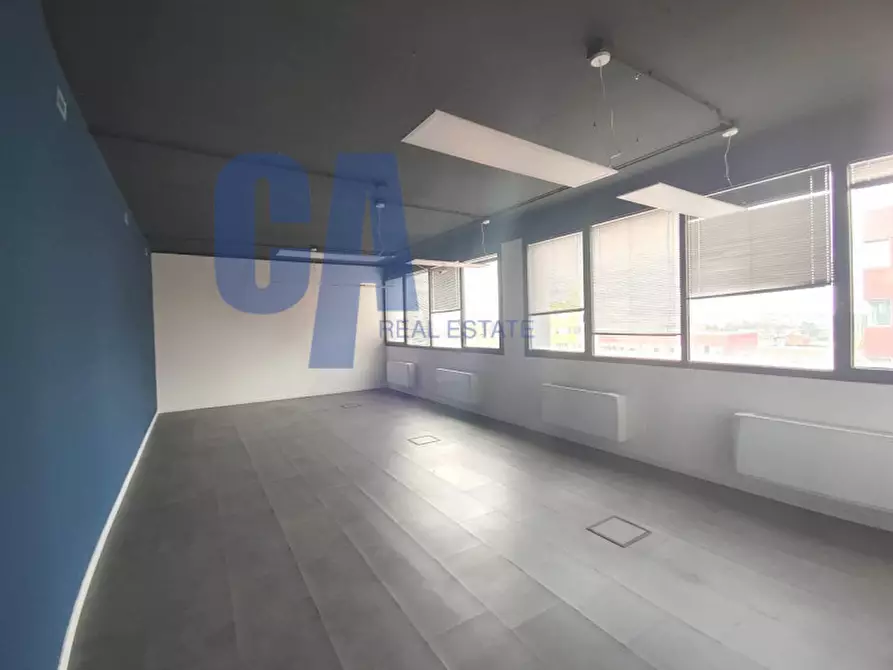 Immagine 7 di Ufficio in affitto  in VIA BOVISASCA a Milano