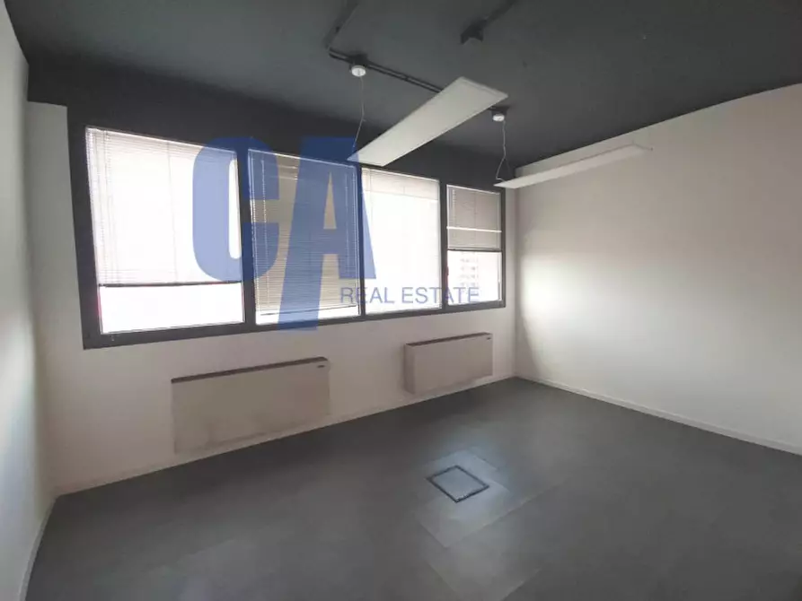 Immagine 14 di Ufficio in affitto  in VIA BOVISASCA a Milano