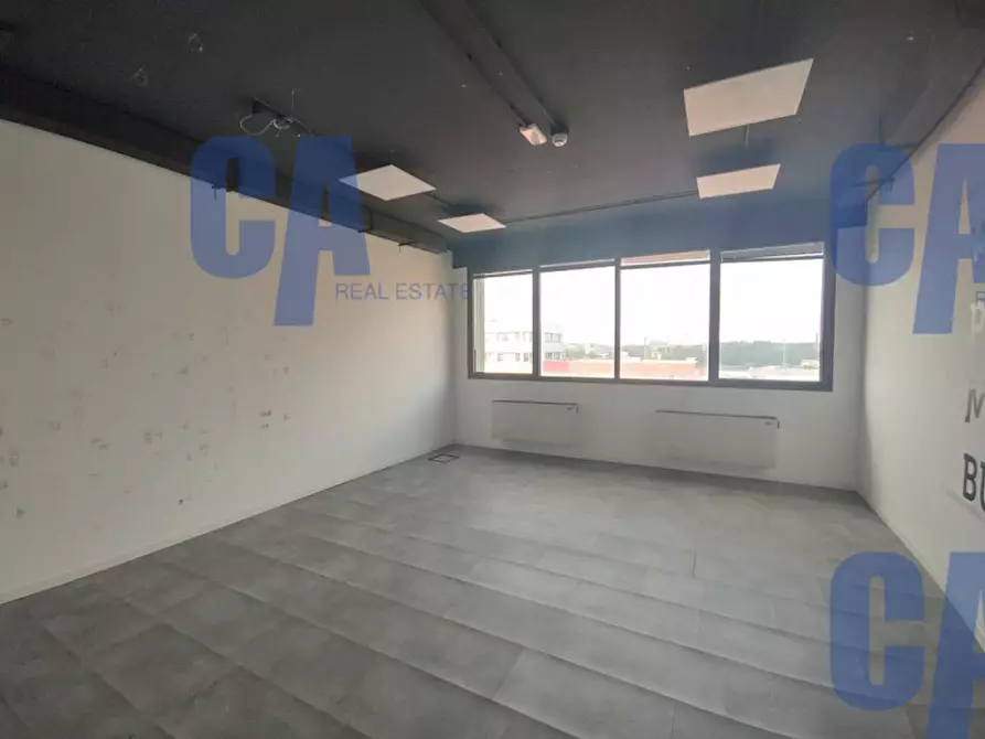 Immagine 20 di Ufficio in affitto  in VIA BOVISASCA a Milano