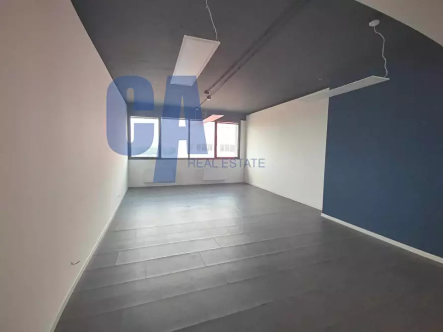 Immagine 22 di Ufficio in affitto  in VIA BOVISASCA a Milano