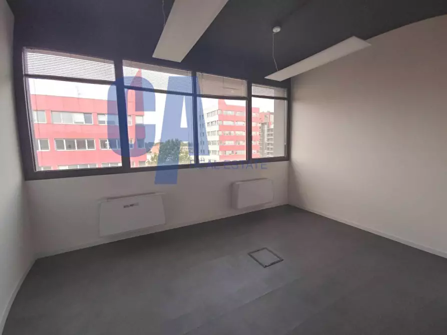 Immagine 23 di Ufficio in affitto  in VIA BOVISASCA a Milano