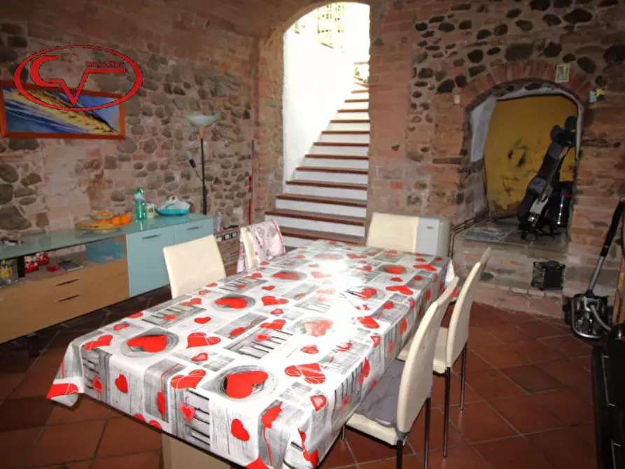 Immagine 11 di Villetta a schiera in vendita  in Restone a Figline E Incisa Valdarno