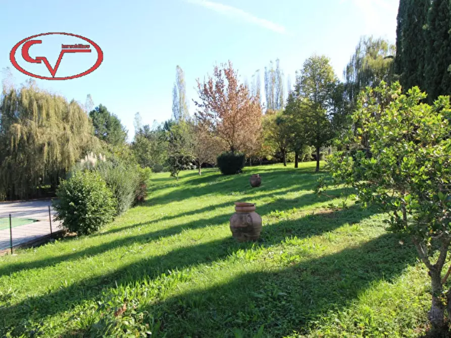 Immagine 26 di Villetta a schiera in vendita  in Restone a Figline E Incisa Valdarno