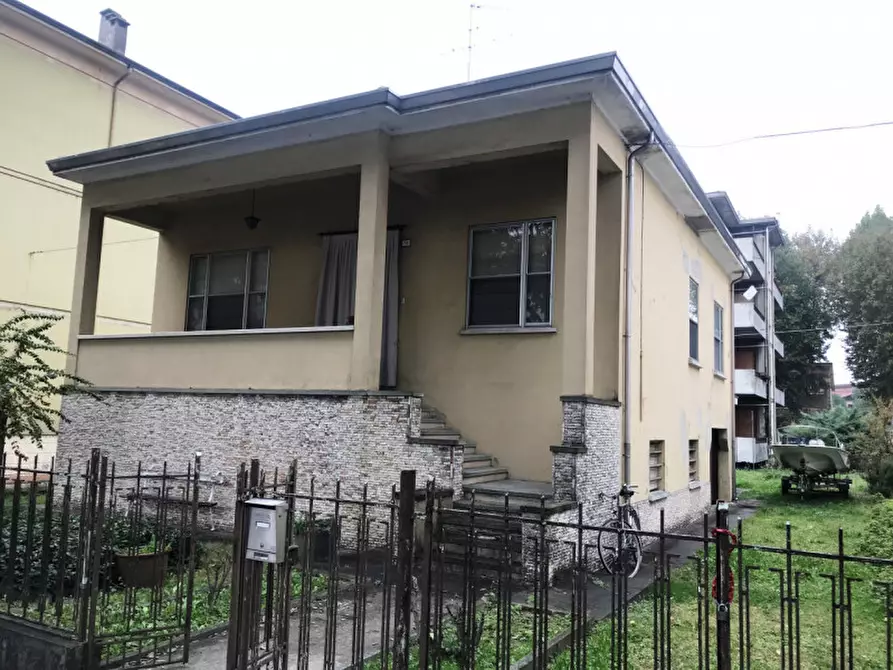 Immagine 1 di Casa indipendente in vendita  a Suzzara
