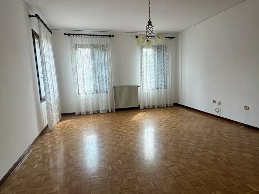 Immagine 7 di Appartamento in affitto  in via Roma a Castelfranco Veneto