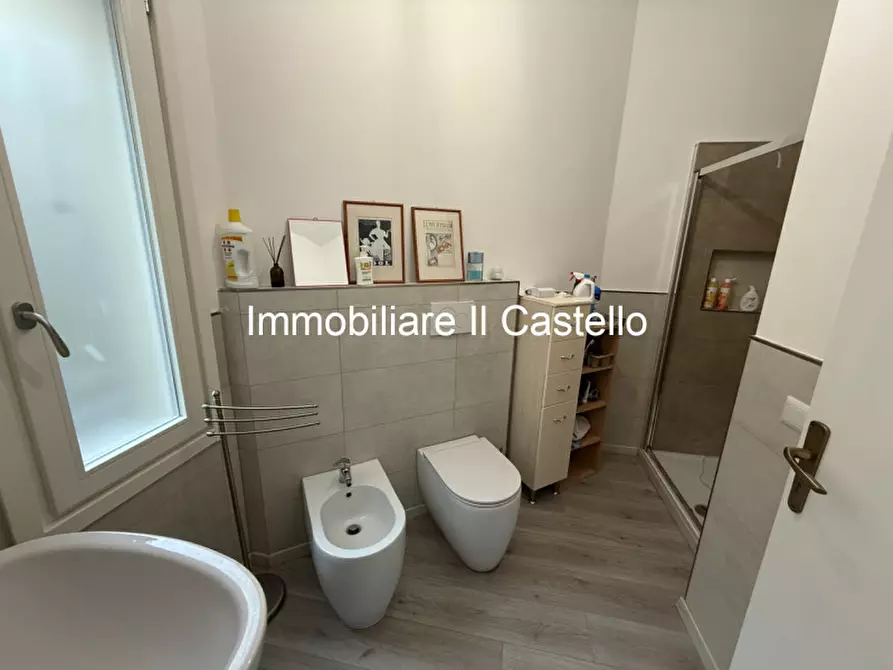 Immagine 15 di Villa in vendita  a Castiglione Del Lago