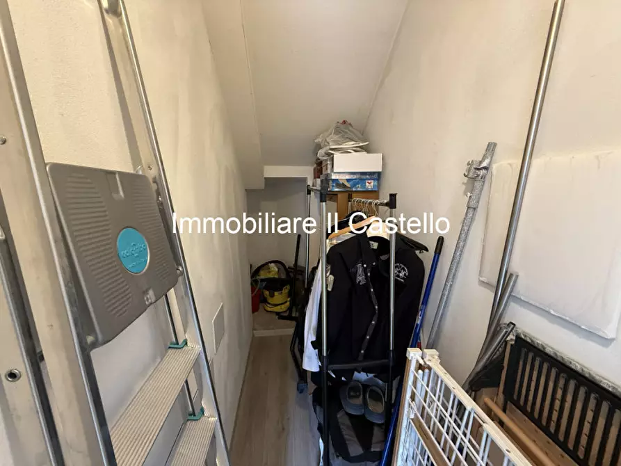 Immagine 22 di Villa in vendita  a Castiglione Del Lago