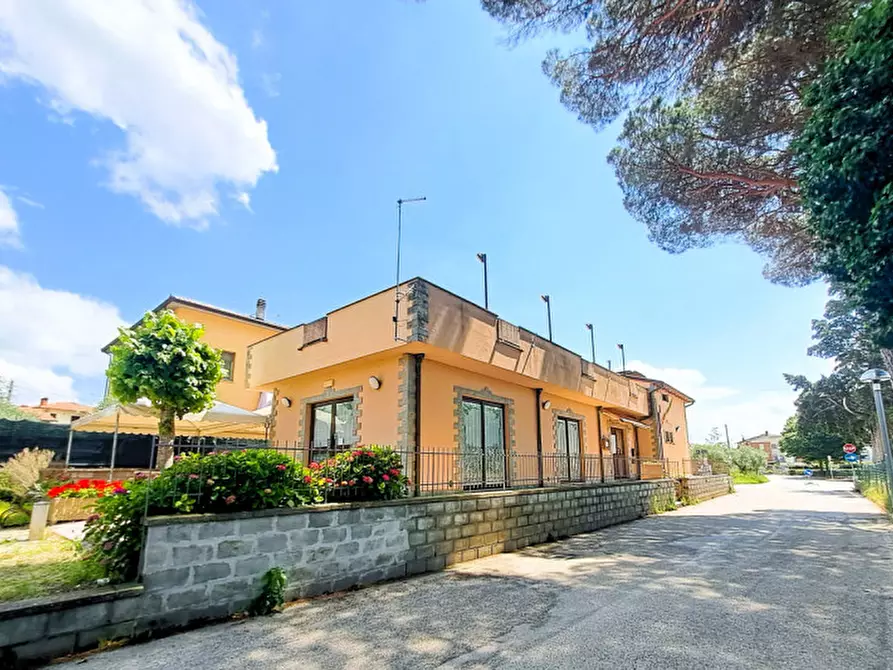 Immagine 3 di Attività commerciale in vendita  in via porto a Tuoro Sul Trasimeno