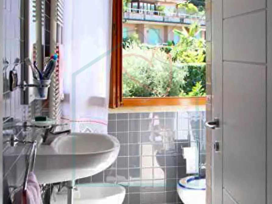 Immagine 7 di Appartamento in vendita  in Carboniano 3° traversa 16 a Lerici