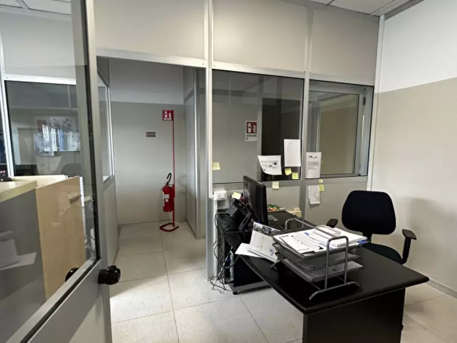 Immagine 16 di Capannone industriale in vendita  in Via Donizetti a Assago