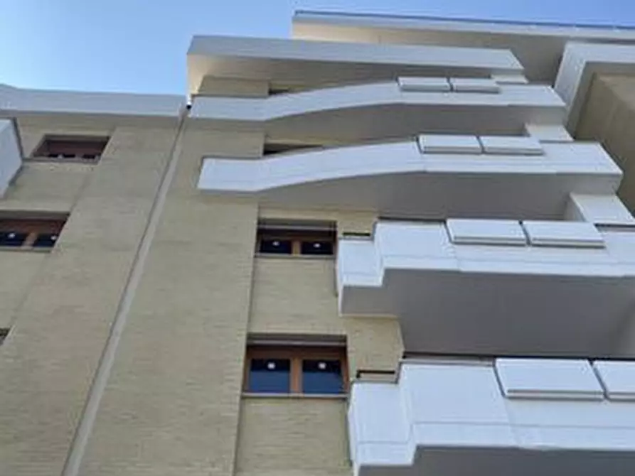 Immagine 6 di Garage in vendita  in Largo Walter Molino a Roma