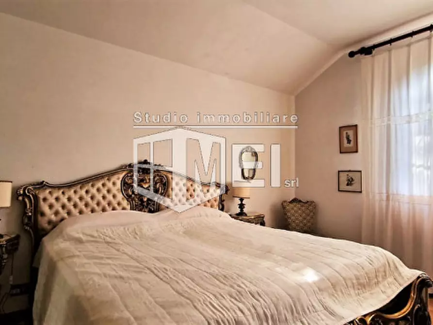 Immagine 8 di Villa in vendita  in via della valle benedetta a Livorno