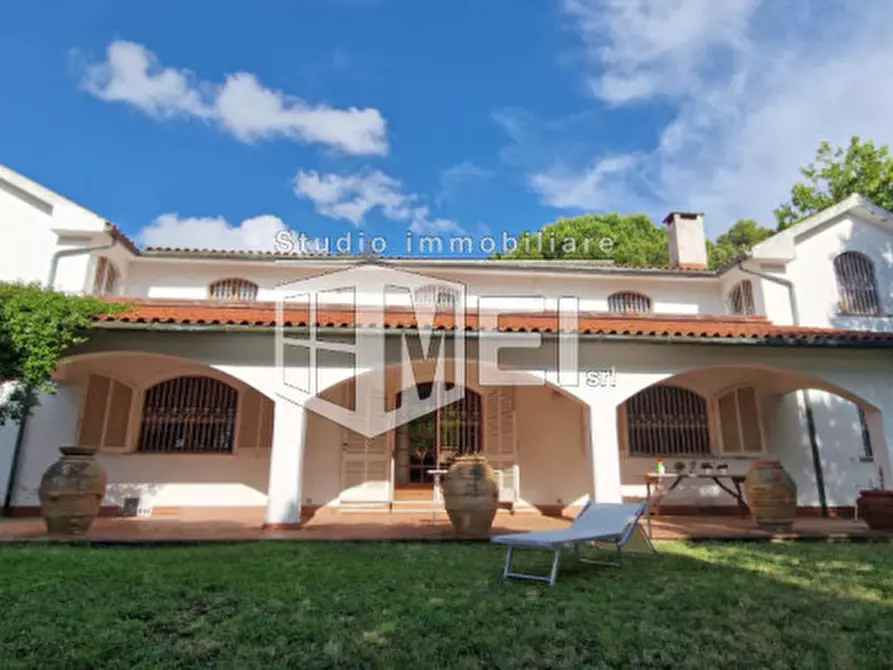 Immagine 18 di Villa in vendita  in via della valle benedetta a Livorno